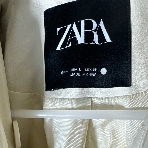 ZARA Cream Trench Coat Size Large Soft & Butter Like Faux Leather - Picture 4 of 6